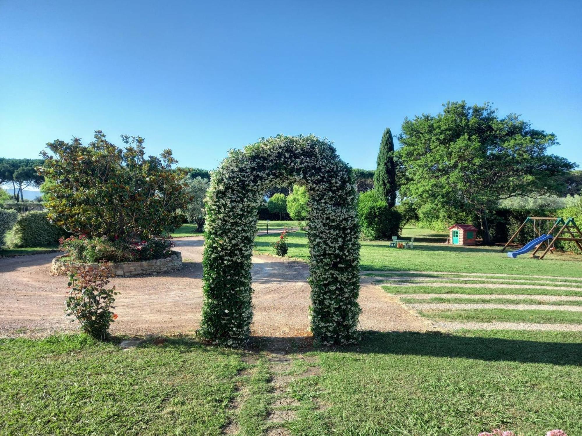 La Casina Di Campagna Tra Cecina E Bibbona Villa Luaran gambar