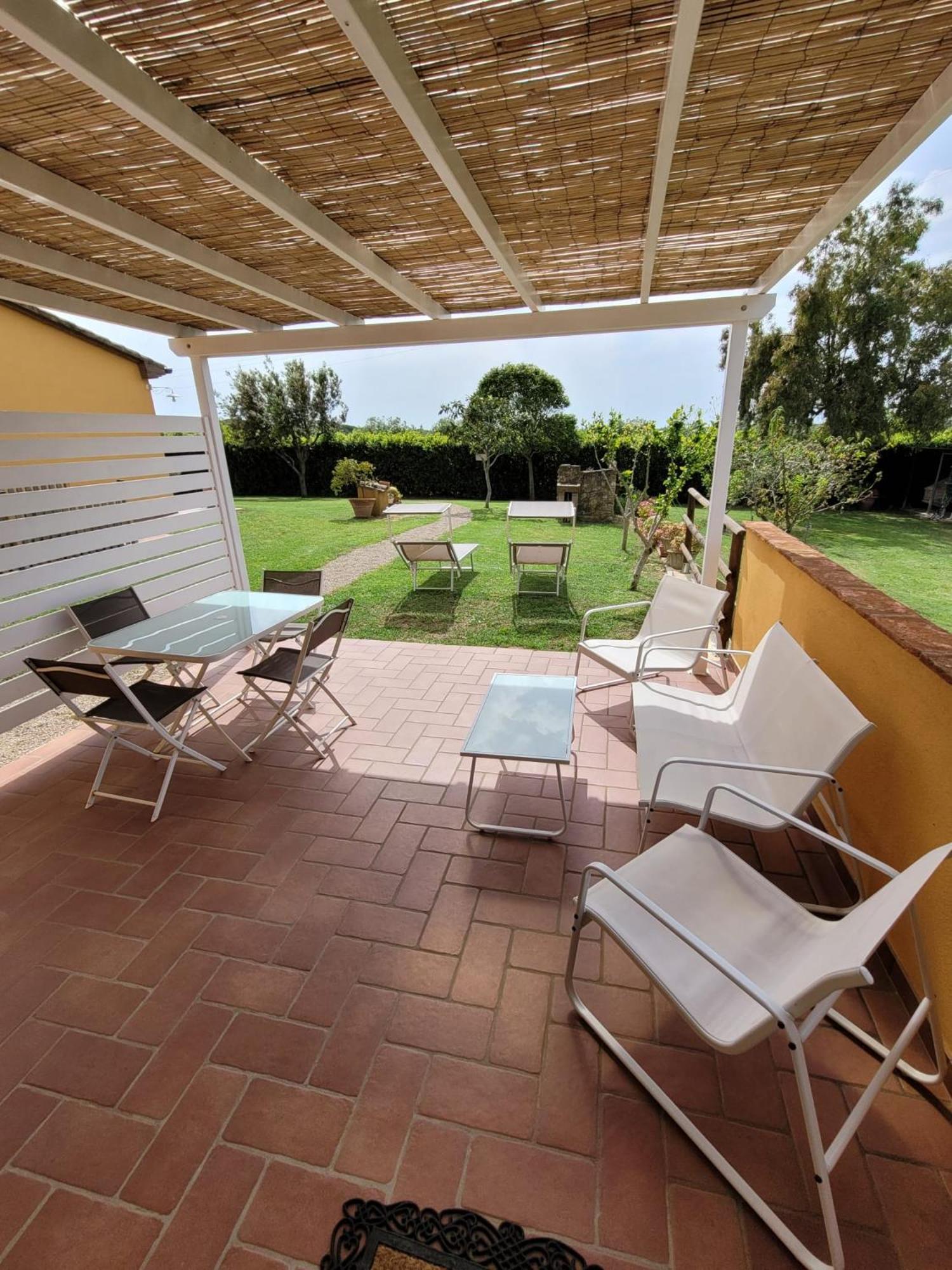La Casina Di Campagna Tra Cecina E Bibbona Villa Luaran gambar